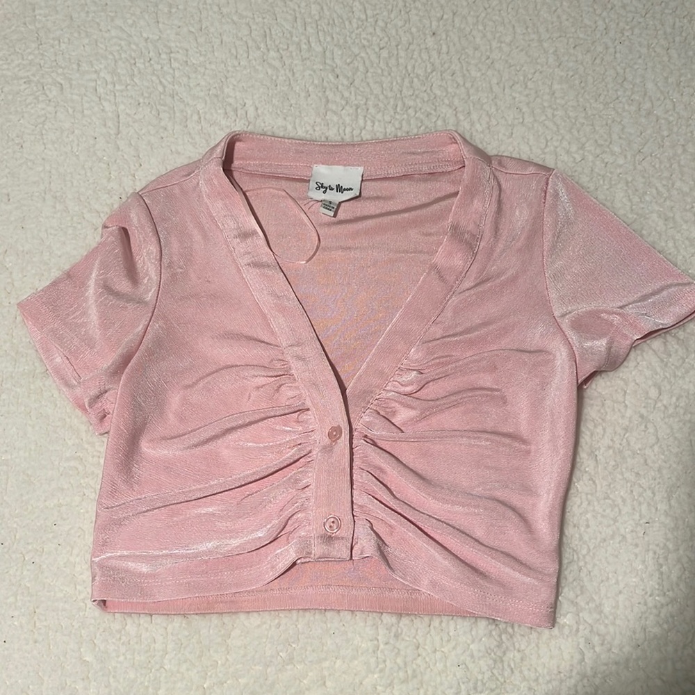 cute flowy pink top. good quality